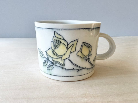 Large Yellow Rose Mug (20 oz)